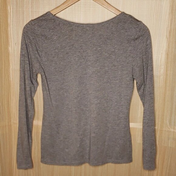Fabletics Womens Grey Long  Sleeve Shirt Medium - Picture 2 of 4